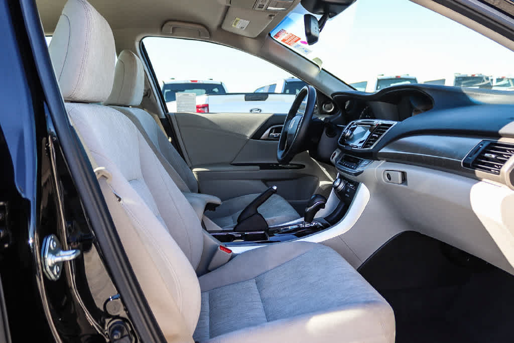 Used 2014 Honda Accord Plug-In Sedan image 16