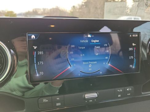 Used 2025 Mercedes-Benz Sprinter 2500 image 14