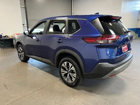 Used 2023 Nissan Rogue SV FWD image 5