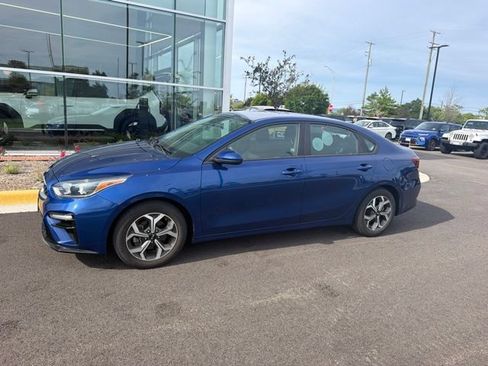 Used 2020 Kia Forte LXS FWD image 3