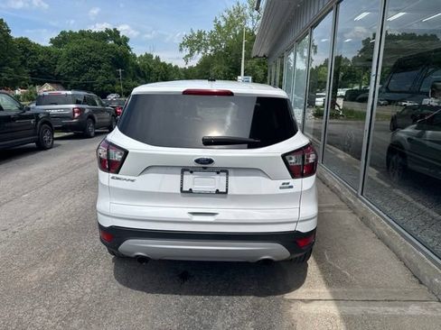 Used 2017 Ford Escape SE AWD/4WD image 5