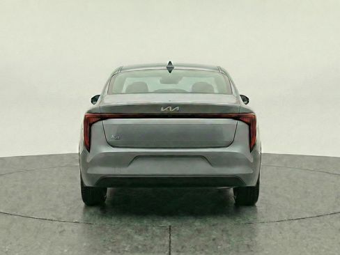 Used 2025 Kia K4 LXS image 7