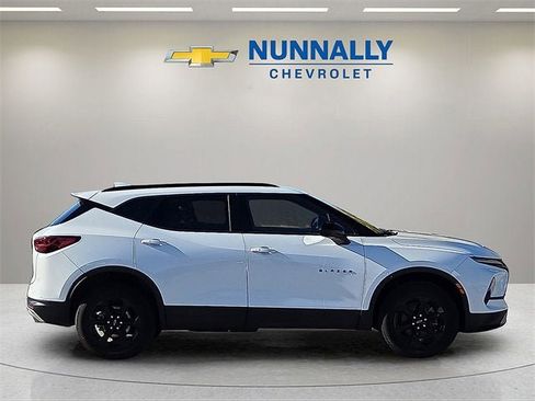Used 2023 Chevrolet Blazer LT w/ Convenience Package image 6