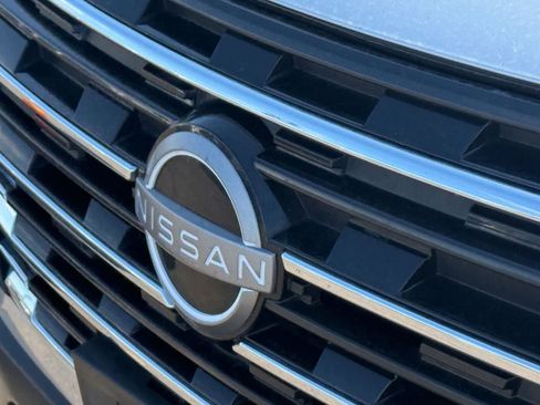 Used 2024 Nissan Rogue S image 14