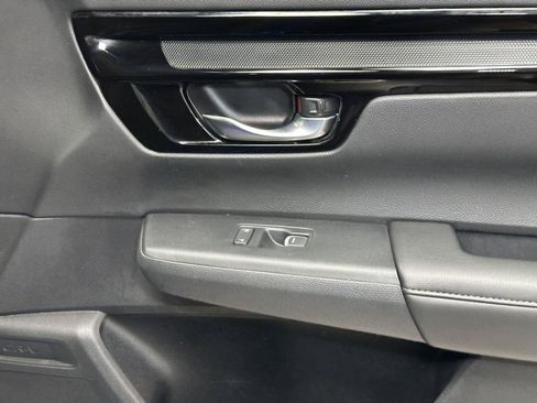 Used 2025 Honda CR-V EX-L image 37