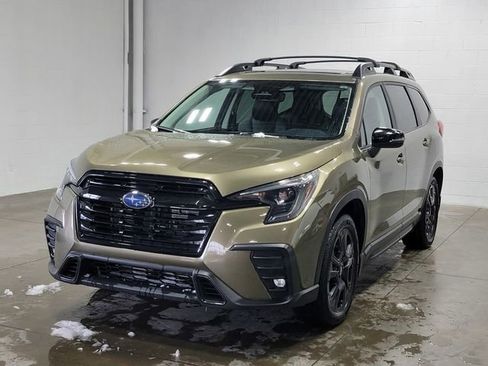 Used 2023 Subaru Ascent Onyx Edition AWD/4WD image 2