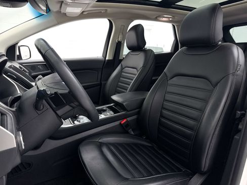 Used 2019 Ford Edge SEL w/ Equipment Group 201A AWD/4WD image 14