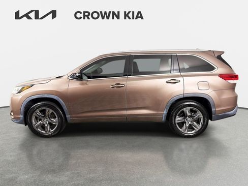 Used 2019 Toyota Highlander Limited Platinum FWD image 8
