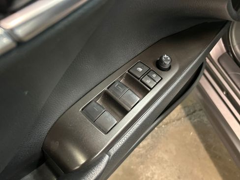 Certified 2023 Toyota Camry SE image 11