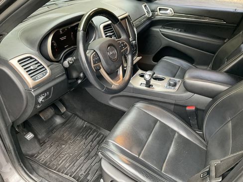 Used 2015 Jeep Grand Cherokee Overland image 24