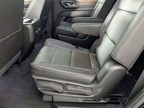 Used 2021 Chevrolet Tahoe High Country w/ Premium Package image 29