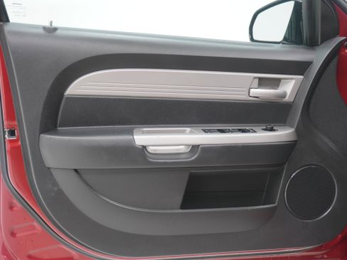 Used 2010 Chrysler Sebring Touring FWD image 13