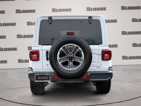 Used 2019 Jeep Wrangler Unlimited Sahara image 4
