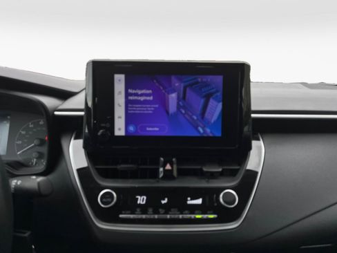 Used 2023 Toyota Corolla LE image 19