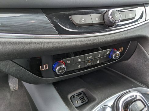 Used 2020 Buick Enclave Preferred FWD image 24