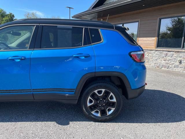 Used 2018 Jeep Compass Trailhawk w/ Navigation Group AWD/4WD image 4