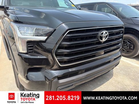 Used 2025 Toyota Sequoia SR5 AWD/4WD image 9
