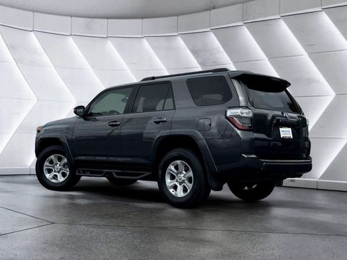 Used 2016 Toyota 4Runner Trail Premium AWD/4WD image 6