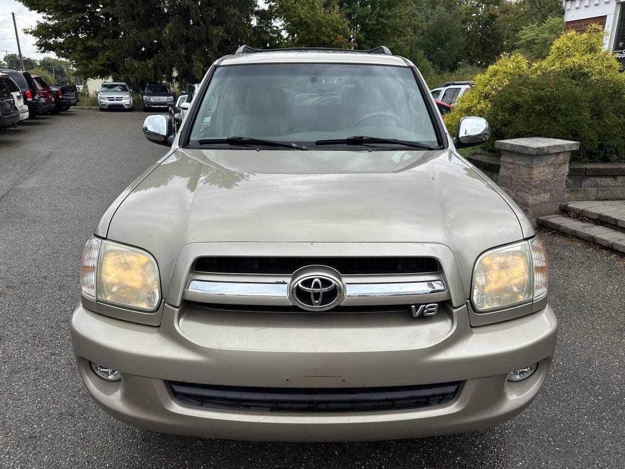Used 2007 Toyota Sequoia Limited w/ Luxury Pkg AWD/4WD image 9