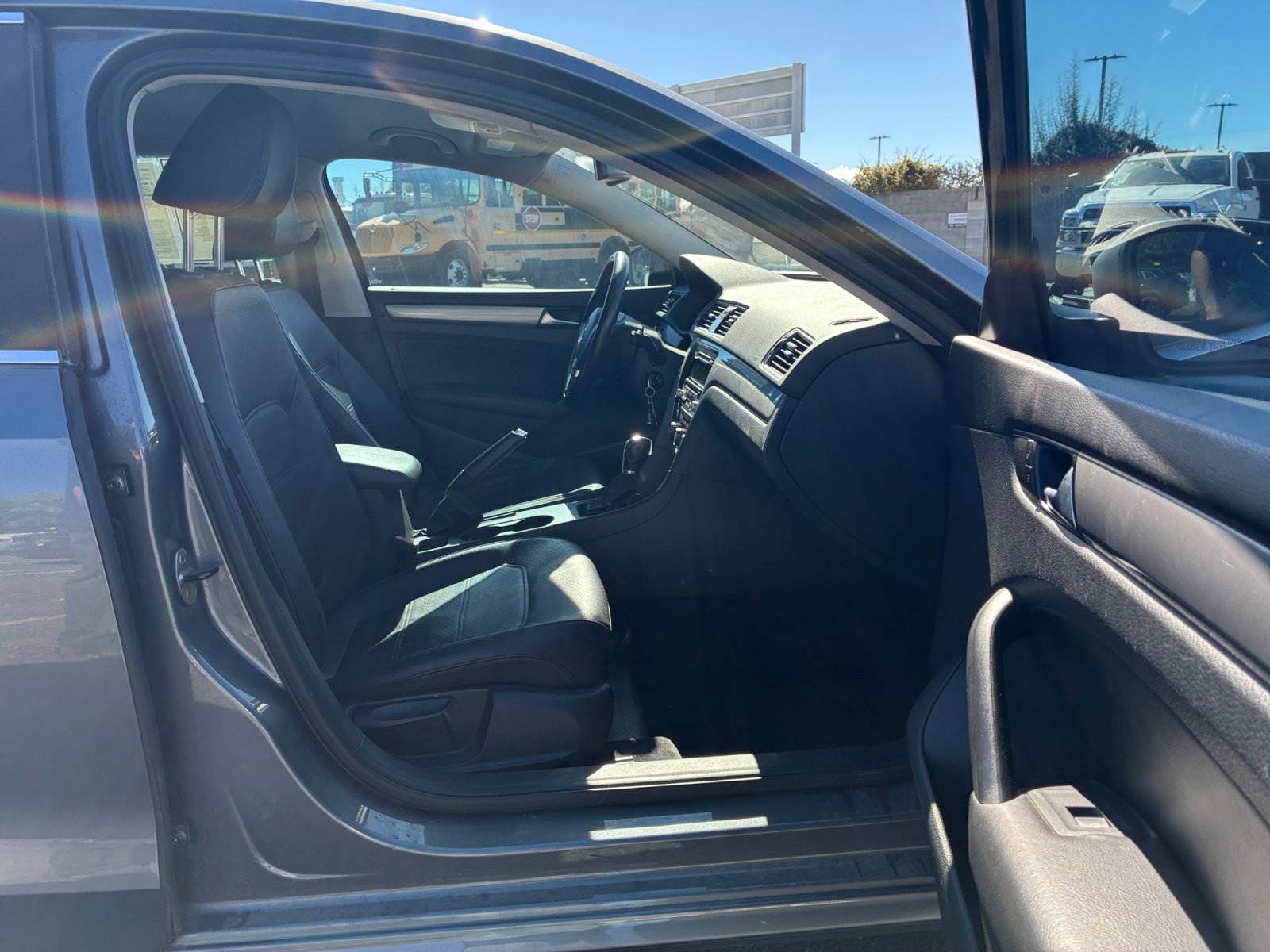 Used 2014 Volkswagen Passat 1.8T Wolfsburg Edition FWD image 29