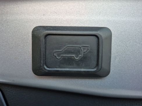 Used 2020 Toyota RAV4 XSE image 11