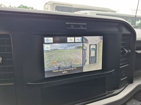 Used 2025 Ford F350 XLT w/ 360-Degree Camera Package AWD/4WD image 4