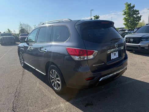 Used 2014 Nissan Pathfinder SV image 7