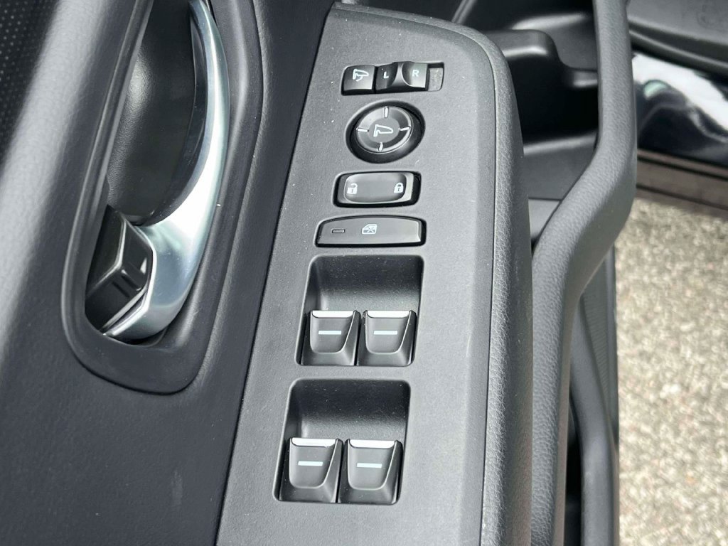 Used 2025 Honda Pilot Black Edition image 15