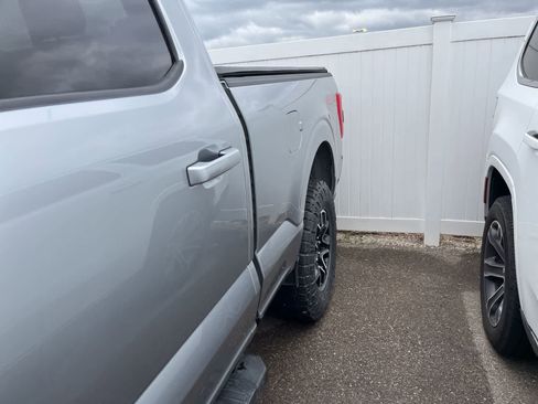 Used 2022 Ford F150 Lariat w/ Equipment Group 502A High image 8