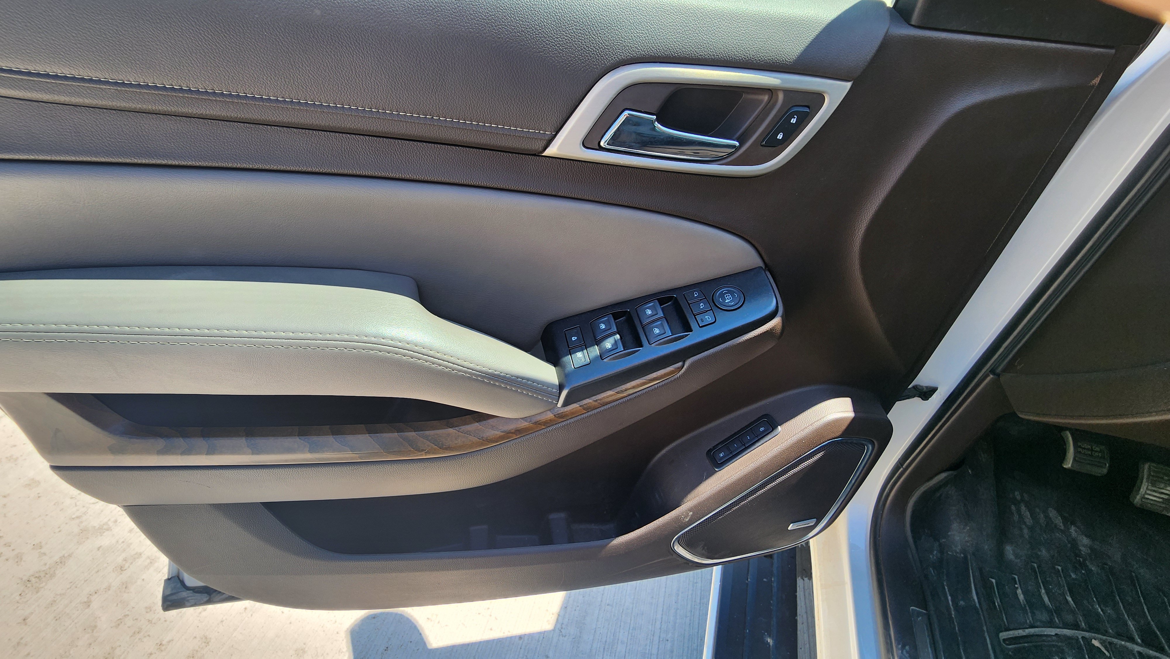 Used 2019 GMC Yukon Denali w/ Denali Ultimate Package AWD/4WD image 10