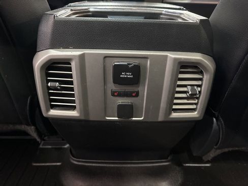 Used 2015 Ford F150 Lariat w/ Equipment Group 502A Luxury AWD/4WD image 37