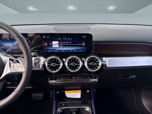 New 2026 Mercedes-Benz GLB 250 image 22