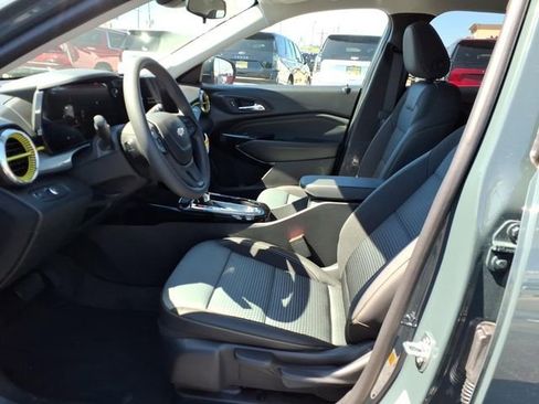 New 2026 Chevrolet Trax LT image 12