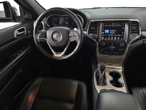 Used 2017 Jeep Grand Cherokee Limited AWD/4WD image 18