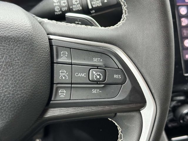Certified 2024 Jeep Grand Cherokee Laredo X AWD/4WD image 30