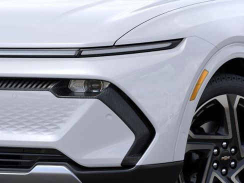New 2025 Chevrolet Equinox EV LT w/ Convenience Package II image 10