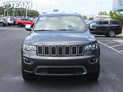 Used 2019 Jeep Grand Cherokee Limited AWD/4WD image 9