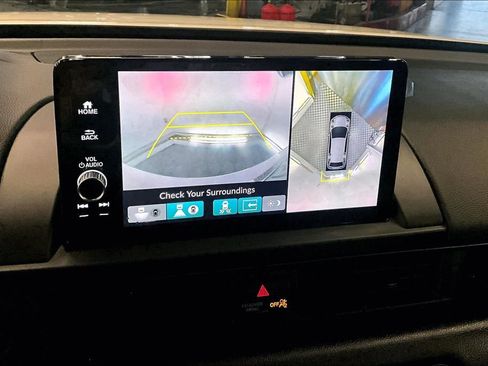 Used 2025 Honda Pilot TrailSport image 20