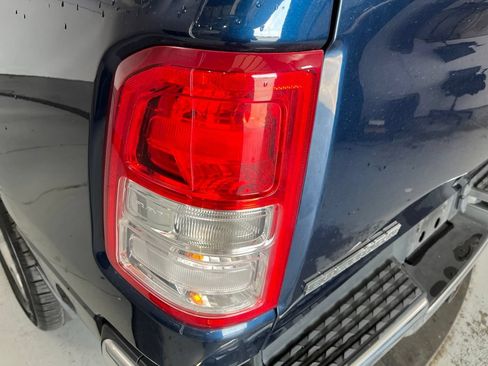 Used 2019 RAM 1500 Big Horn AWD/4WD image 44