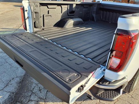 New 2026 GMC Sierra 3500 Pro w/ Convenience Package image 16