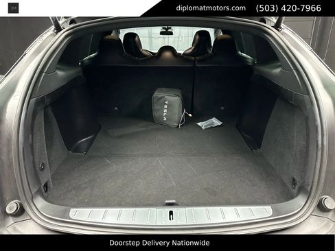 Used 2018 Tesla Model X 75D image 45