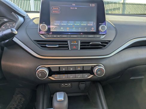 Certified 2025 Nissan Altima 2.5 S image 17