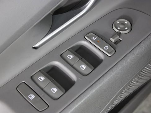 Certified 2024 Hyundai Elantra SEL FWD image 23
