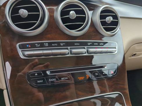 Used 2017 Mercedes-Benz GLC 300 image 11