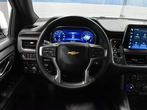 Used 2024 Chevrolet Suburban LT w/ LT Signature Package AWD/4WD image 7
