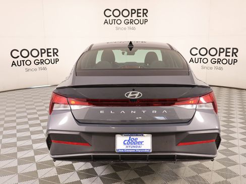 Certified 2025 Hyundai Elantra Sport image 20