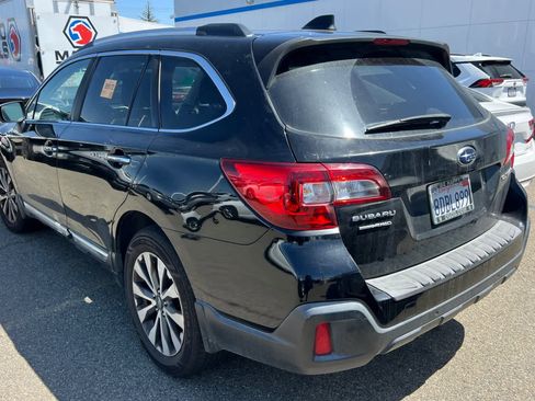 Used 2018 Subaru Outback 2.5i Touring w/ Popular Package #3 image 6
