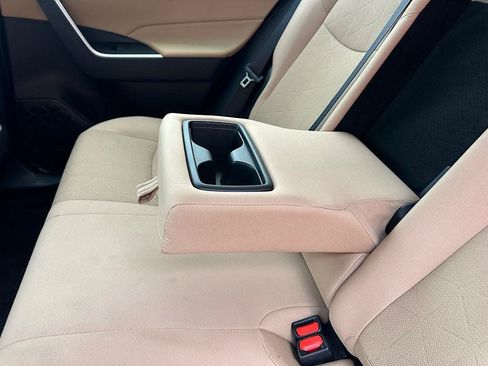 Certified 2025 Toyota RAV4 XLE AWD/4WD image 17