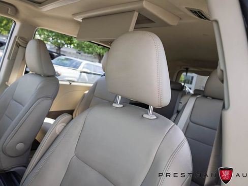 Used 2020 Toyota Sienna XLE Premium FWD image 27