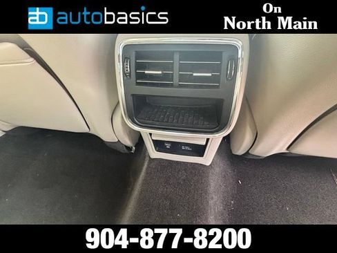 Used 2017 Lincoln Continental Select FWD image 21